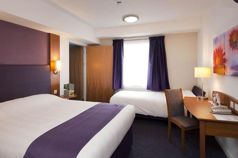 Premier Inn Ipswich North Экстерьер фото