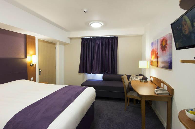 Premier Inn Ipswich North Экстерьер фото